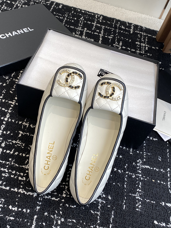 Chanel Leather CC Logo Loafers
