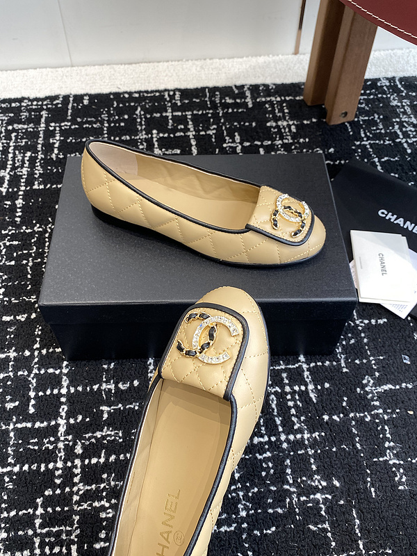 Chanel Leather CC Logo Loafers