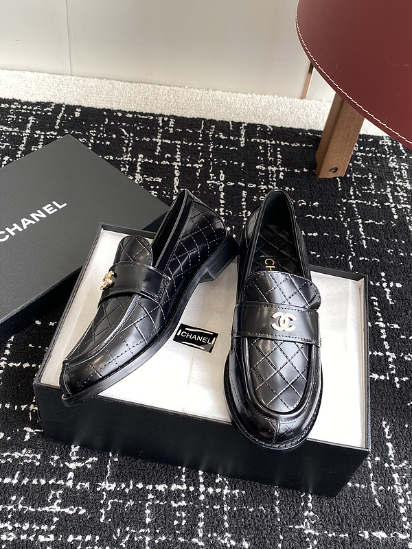 Chanel Leather CC Logo Loafers