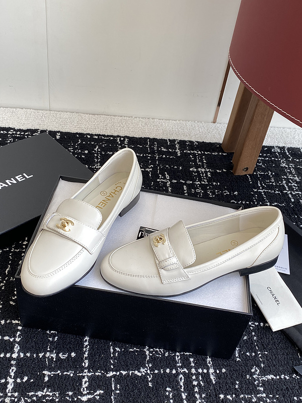 Chanel Leather CC Logo Loafers