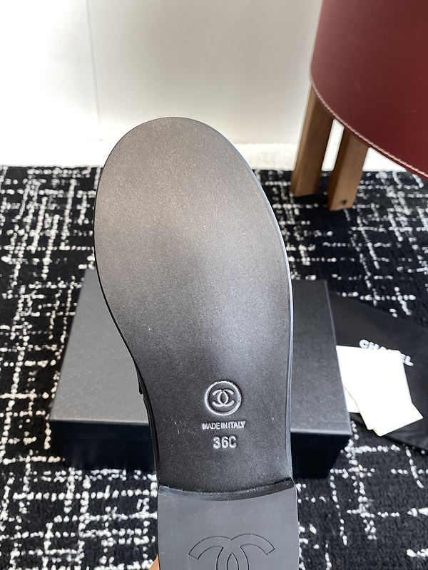 Chanel Leather CC Logo Loafers