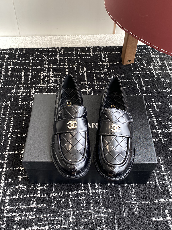 Chanel Leather CC Logo Loafers
