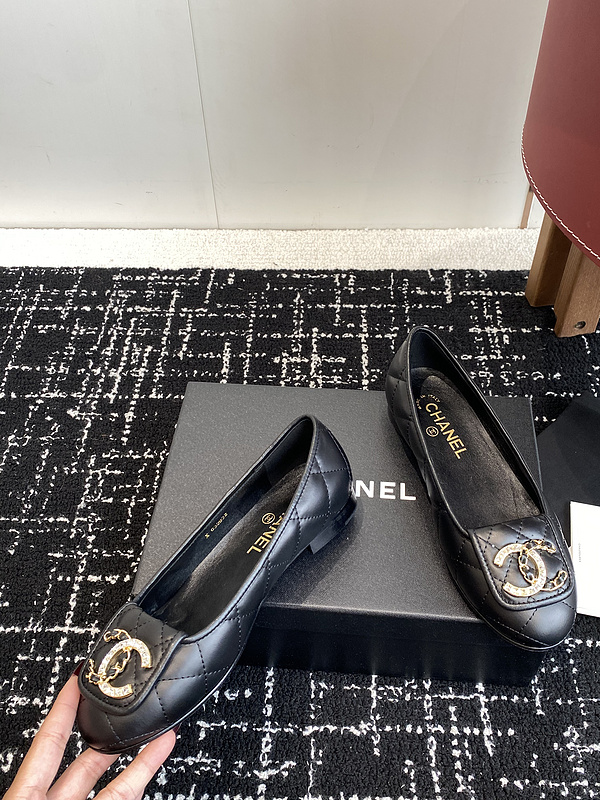 Chanel Leather CC Logo Loafers