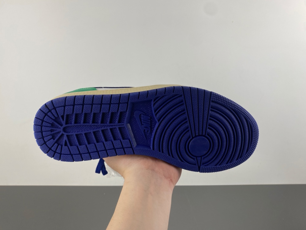 AIR JORDA 1 LOW 553558-147