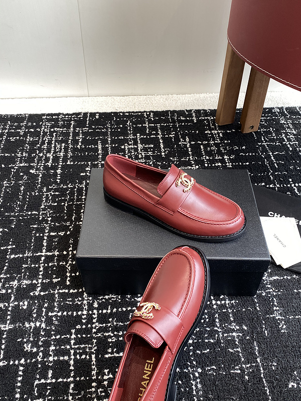 Chanel Leather CC Logo Loafers
