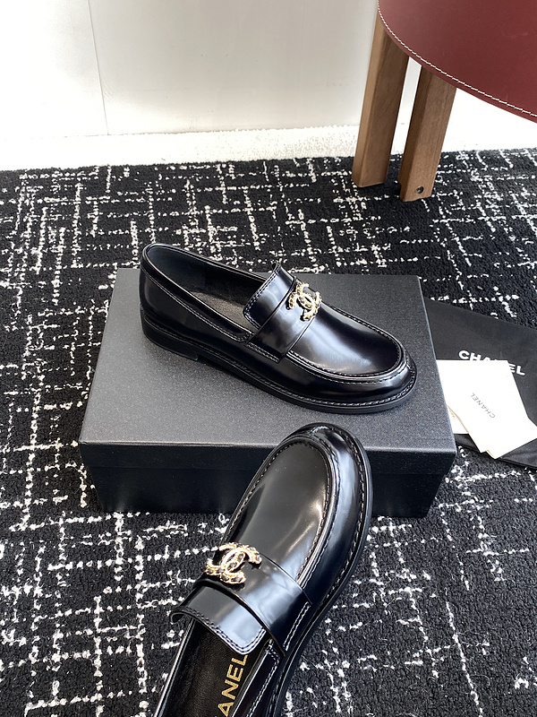 Chanel Leather CC Logo Loafers