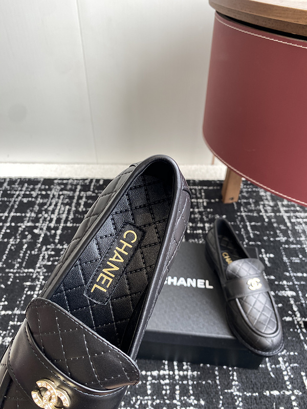 Chanel Leather CC Logo Loafers