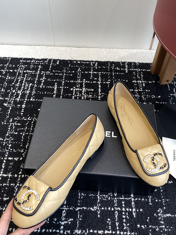 Chanel Leather CC Logo Loafers