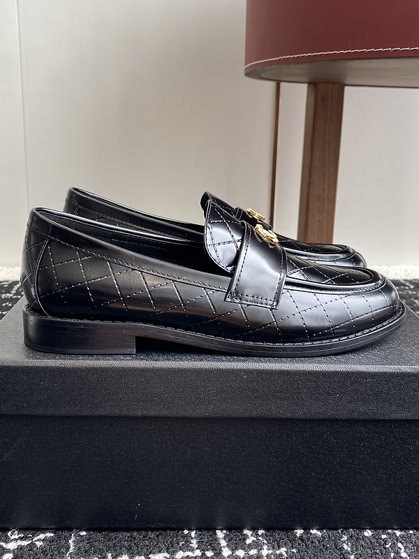 Chanel Leather CC Logo Loafers