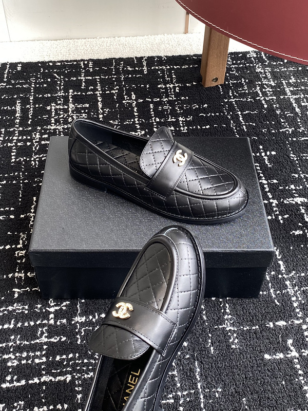 Chanel Leather CC Logo Loafers