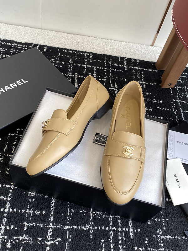 Chanel Leather CC Logo Loafers