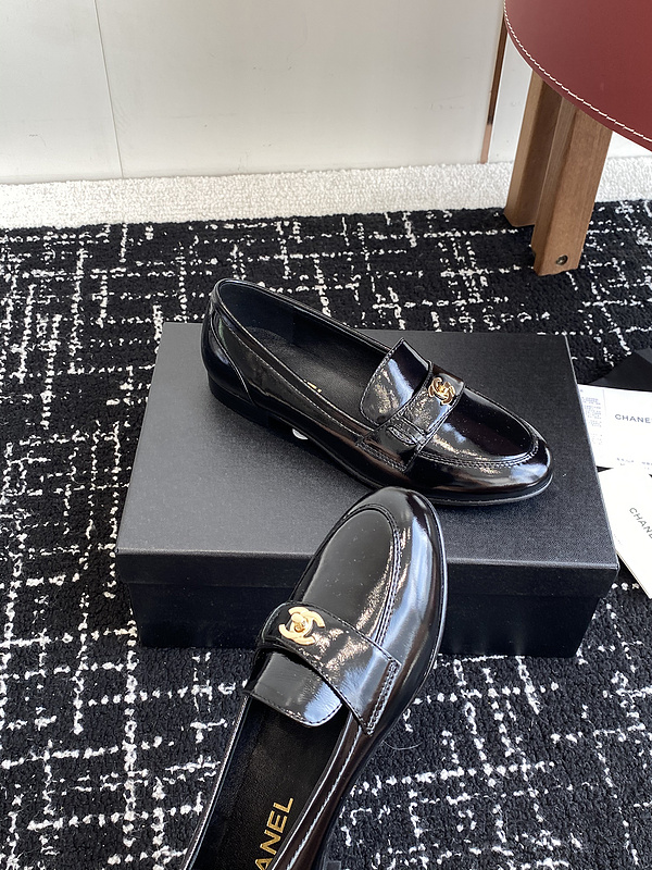 Chanel Leather CC Logo Loafers
