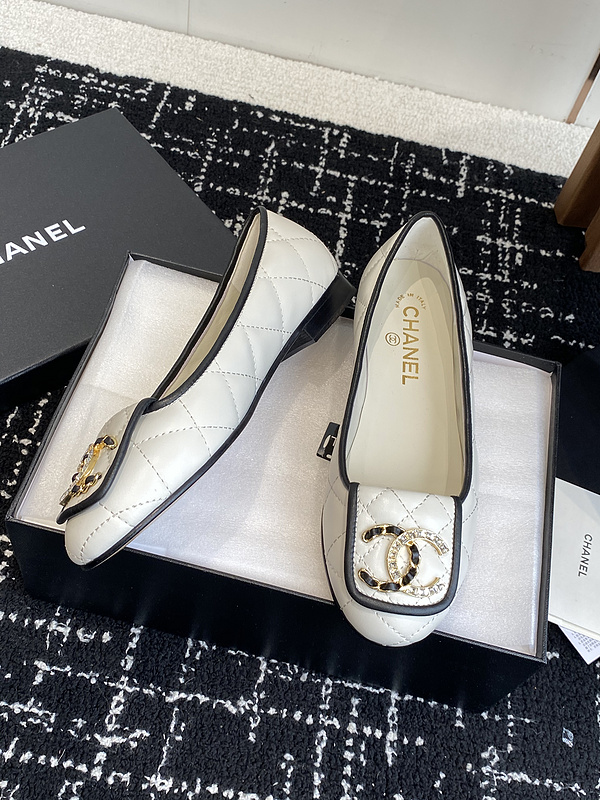 Chanel Leather CC Logo Loafers