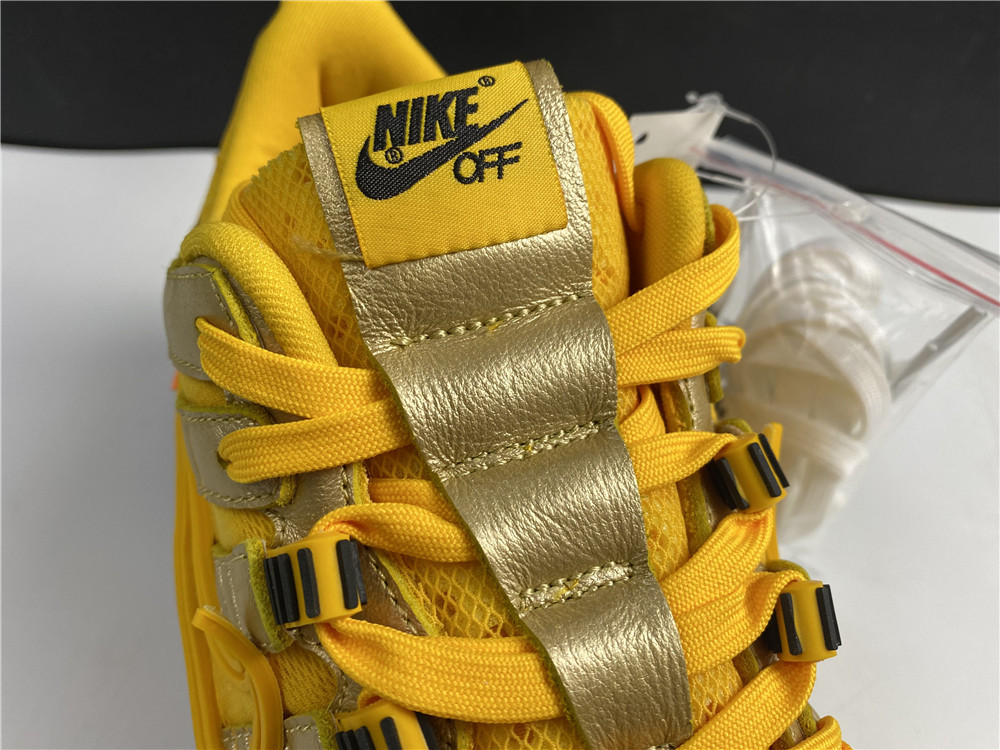 OFF-WHITE x Nike Air Rubber Dunk  University Gold CU6015-100
