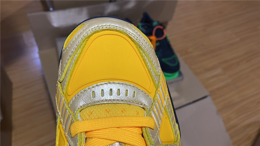 OFF-WHITE x Nike Air Rubber Dunk  University Gold CU6015-100