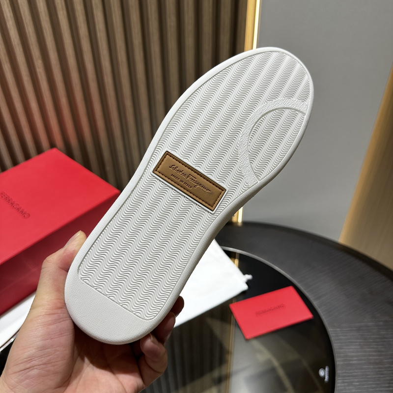 Ferragamo Gancini Sneakers