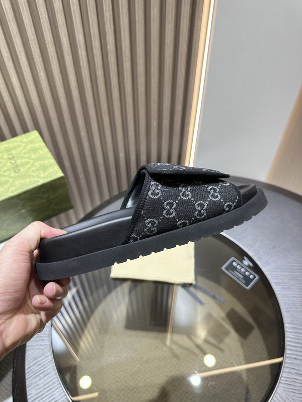 GUCCI SLIDE