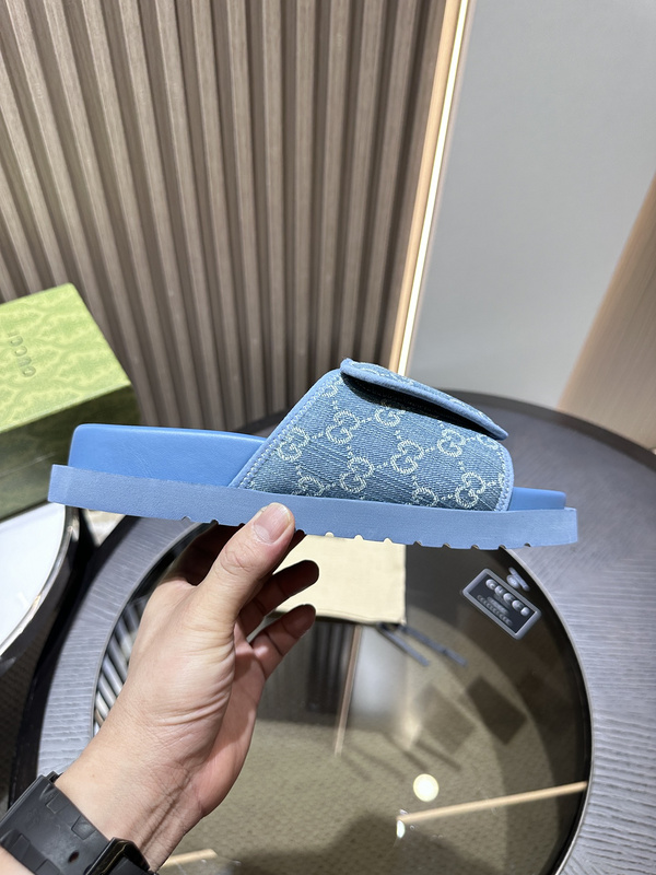 GUCCI SLIDE