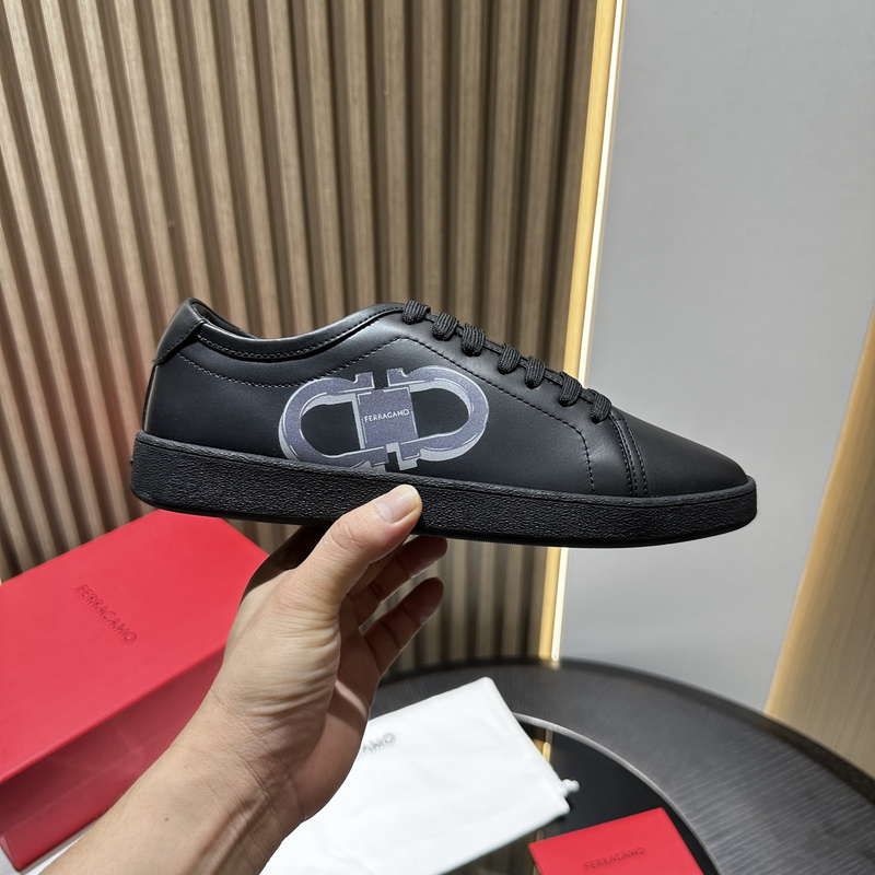 Ferragamo Gancini Sneakers