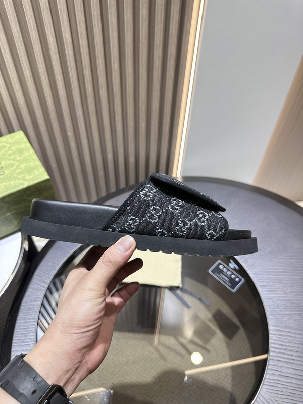 GUCCI SLIDE