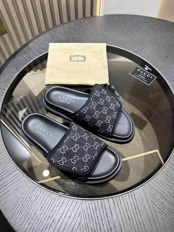 GUCCI SLIDE