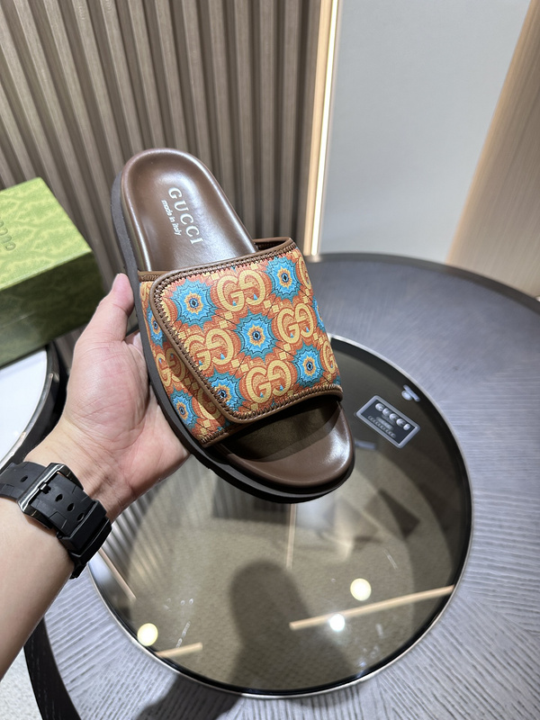 GUCCI SLIDE