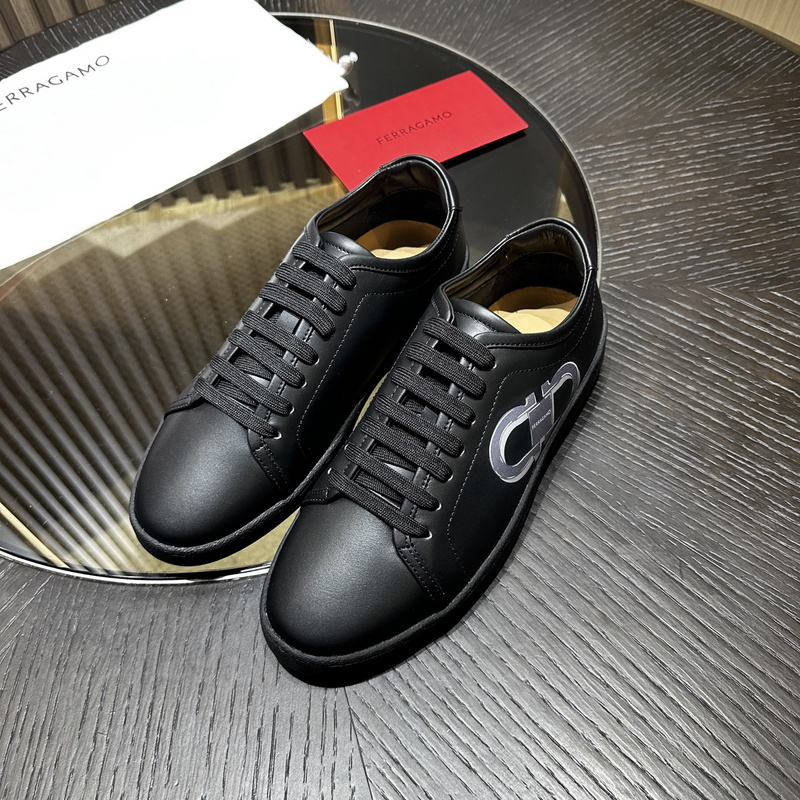 Ferragamo Gancini Sneakers