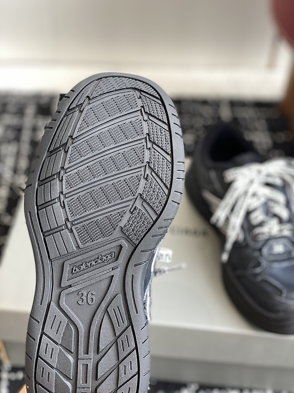 Balenciaga Hamptons Worn-Out Sneaker