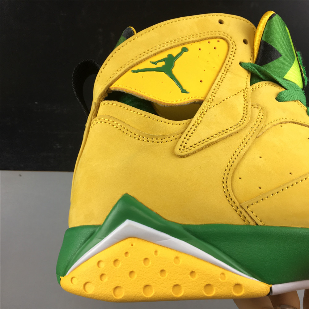 Air Jordan 7 Oregon Ducks PE 