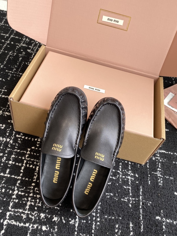 Suede Ruched Mocassin Loafers