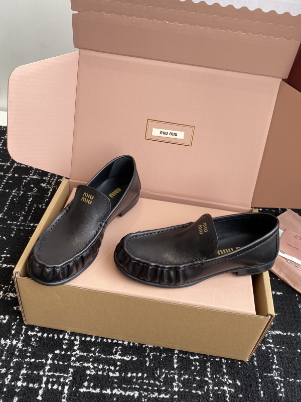 Suede Ruched Mocassin Loafers