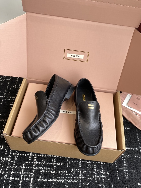 Suede Ruched Mocassin Loafers