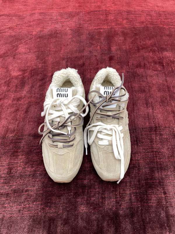 Miumiu x New Balance 530 Classic Sneaker