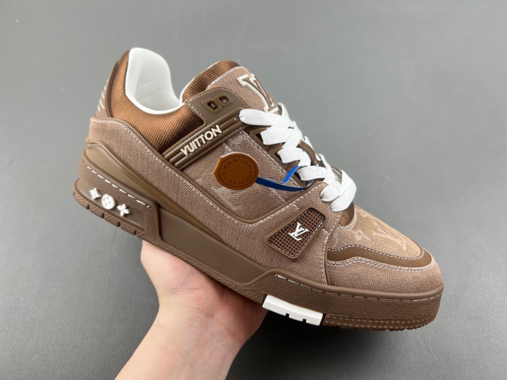 LV Trainer Sneaker