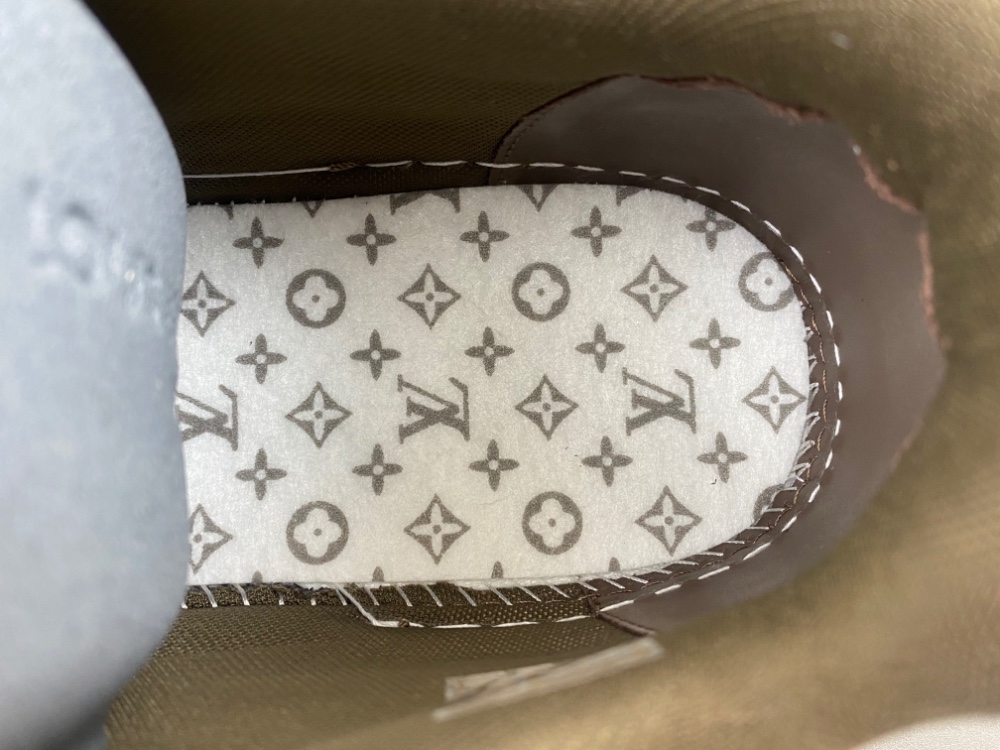 LV Trainer Sneaker