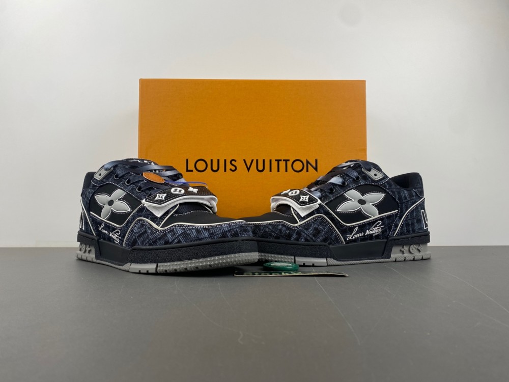 LV Trainer Sneaker