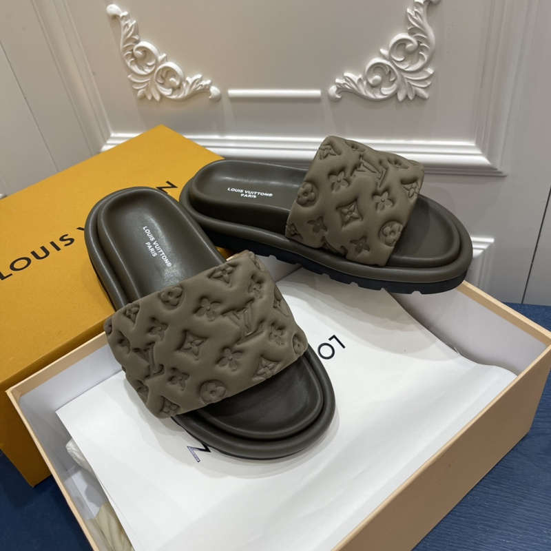 LV POOL PILLOW COMFORT MULE