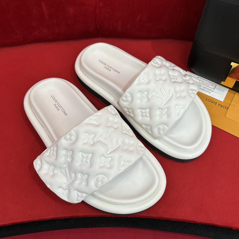 LV POOL PILLOW COMFORT MULE