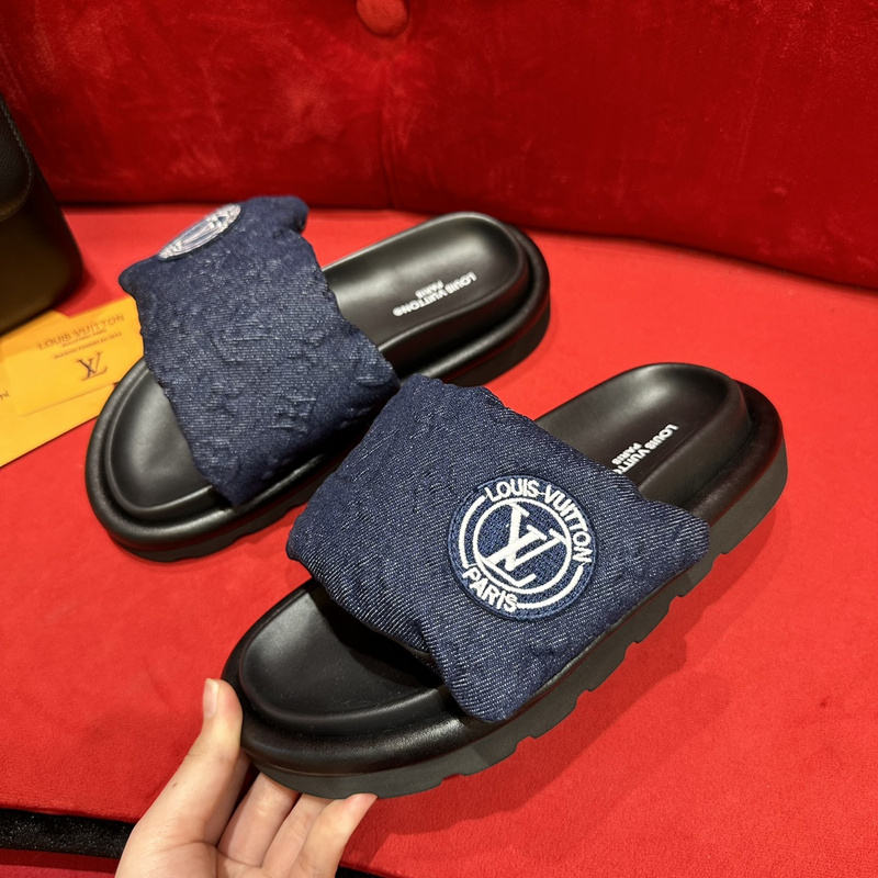 LV POOL PILLOW COMFORT MULE