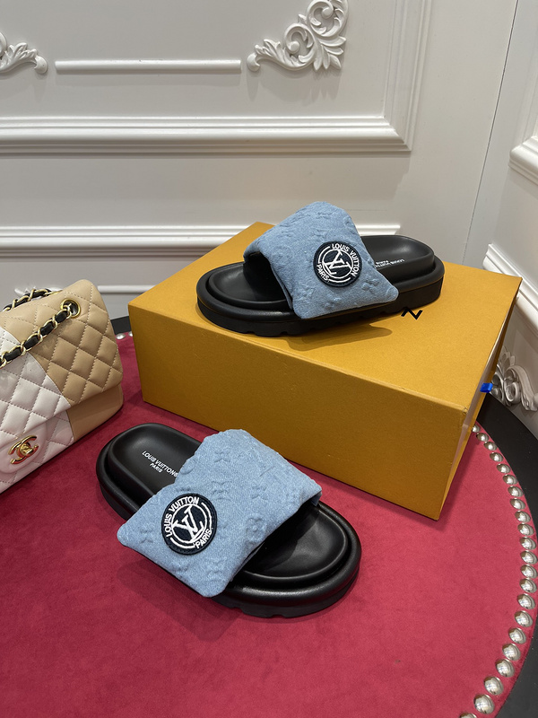 LV POOL PILLOW COMFORT MULE