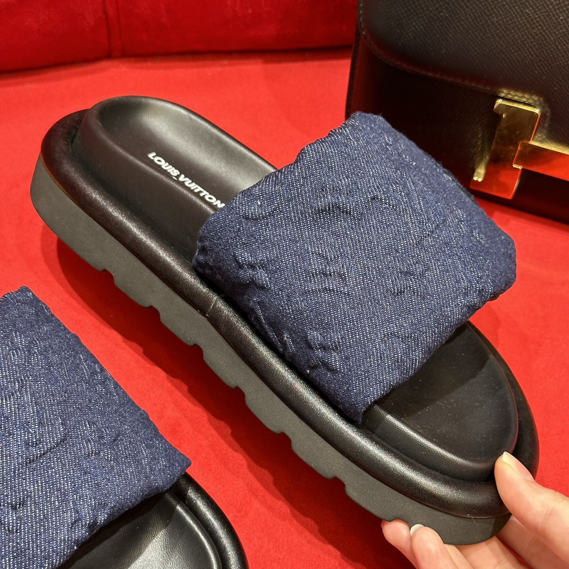 LV POOL PILLOW COMFORT MULE