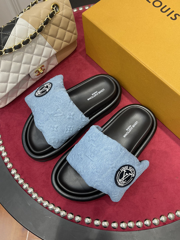 LV POOL PILLOW COMFORT MULE