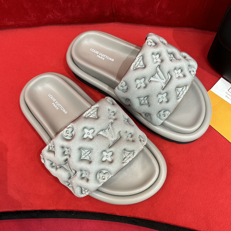 LV POOL PILLOW COMFORT MULE