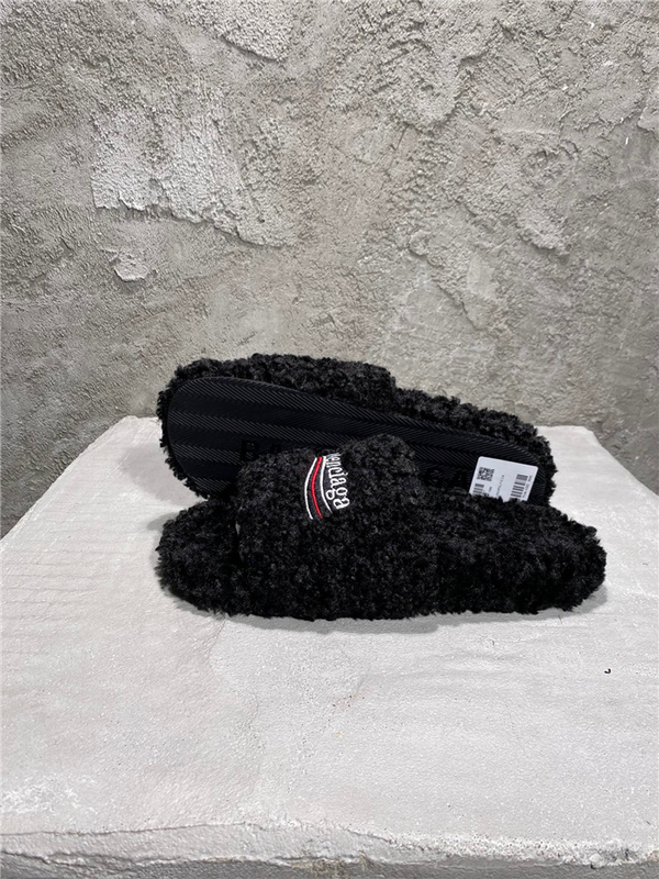 Balenciaga Furry Slides 