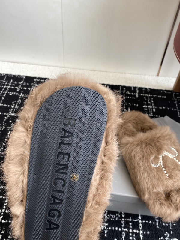 Balenciaga Furry Slide