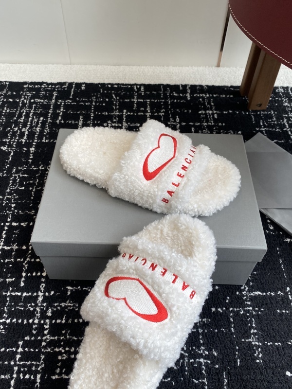 Balenciaga Furry Slide