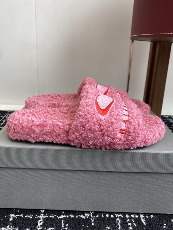 Balenciaga Furry Slide