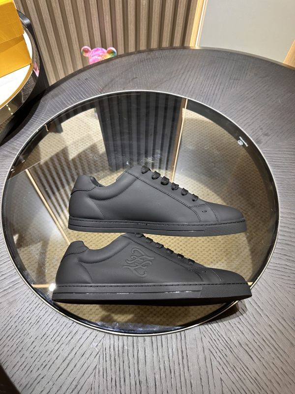 Fendi Black Leather Low Top Sneakers