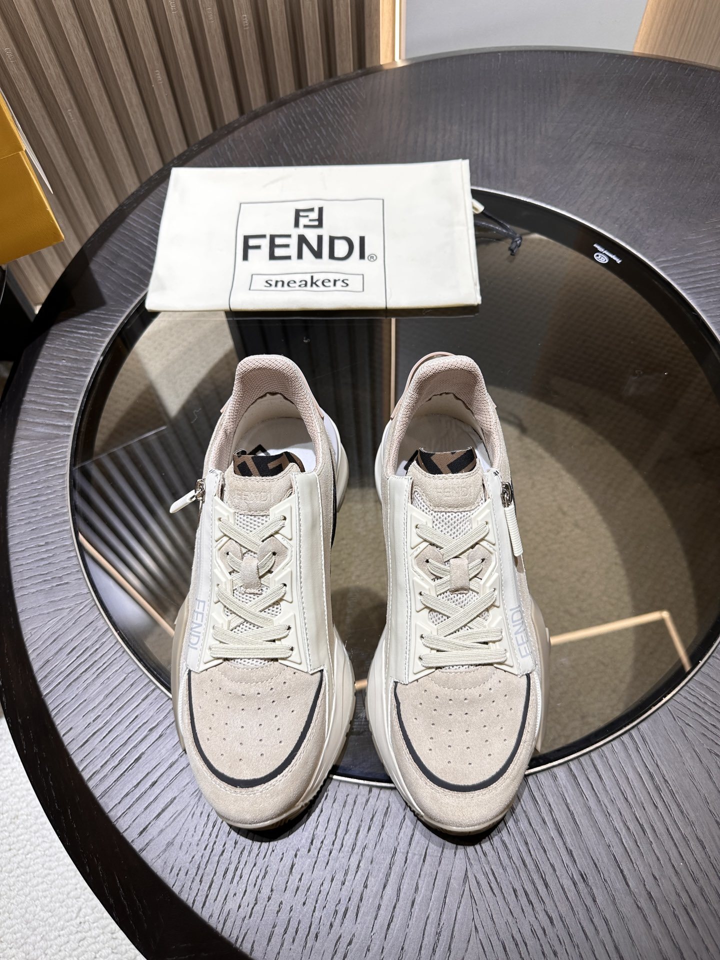 Fendi Flow Low Sneakers Beige collectie