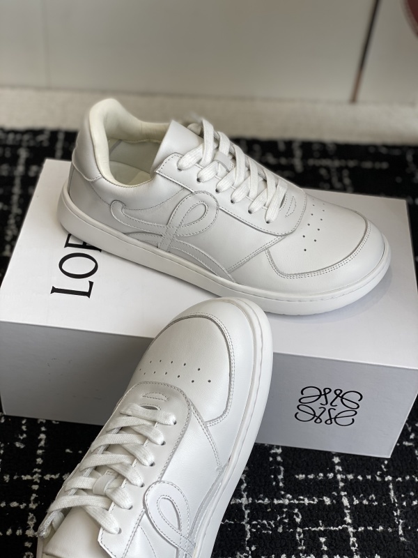 Loewe Sneakers